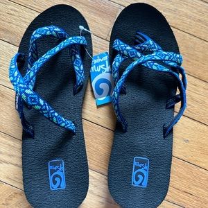 NWT Teva Mush Mandalyn Wedge Sandal sz 8
